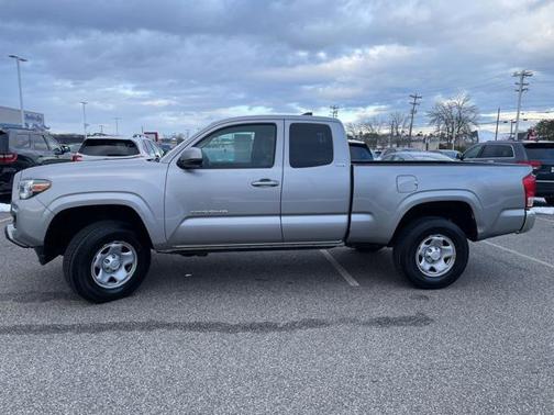 2016 Toyota Tacoma SR