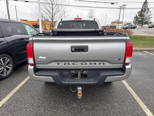 2016 Toyota Tacoma SR