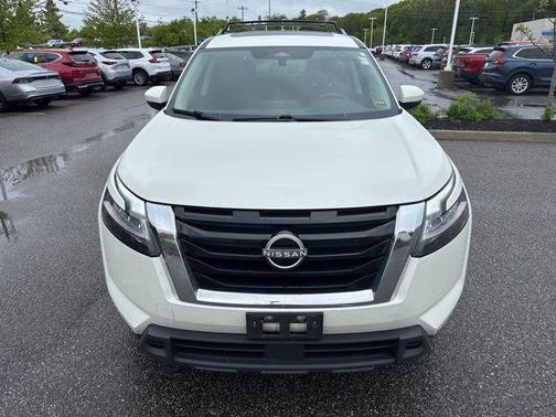 Pearl White Tricoat 2022 Nissan Pathfinder SV 4WD