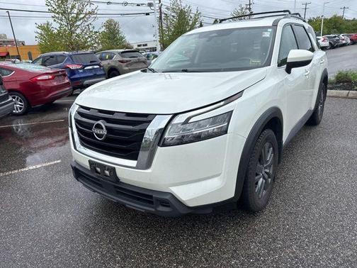 Pearl White Tricoat 2022 Nissan Pathfinder SV 4WD