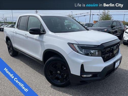 Platinum White Pearl 2025 Honda Ridgeline Black