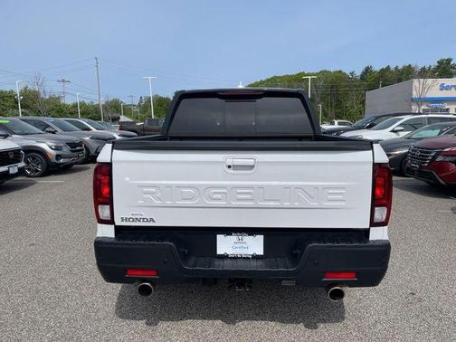 Platinum White Pearl 2025 Honda Ridgeline Black