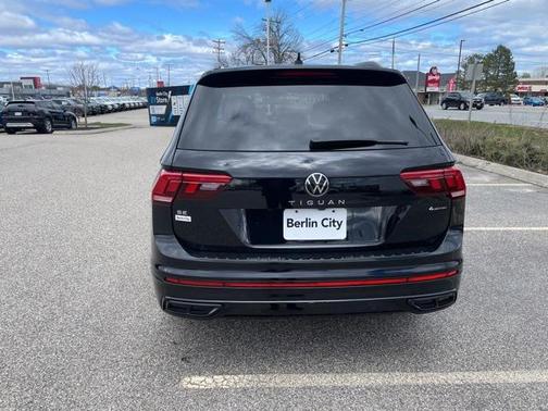 2022 Volkswagen Tiguan 2.0T SE R-Line Black 4MOTION