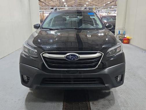 Crystal Black Silica 2022 Subaru Outback Premium