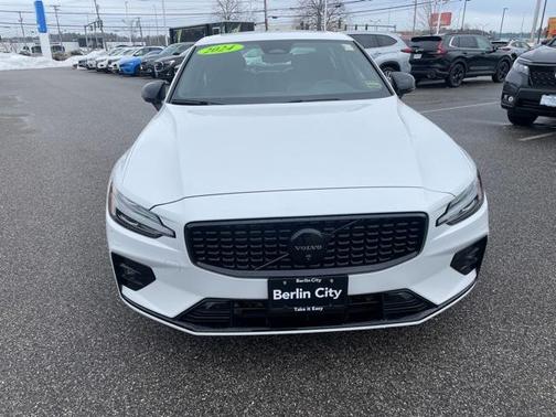 2024 Volvo S60 B5 Plus Black Edition