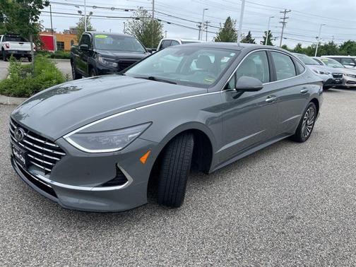 2022 Hyundai SONATA Hybrid Limited