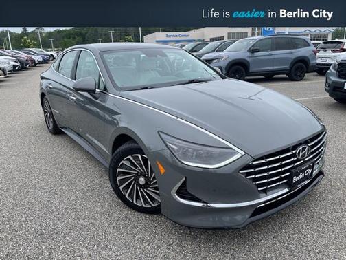 2022 Hyundai SONATA Hybrid Limited