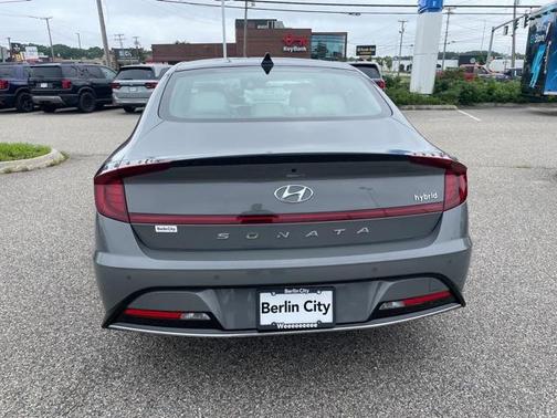 2022 Hyundai SONATA Hybrid Limited