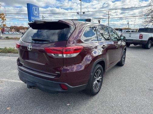 2018 Toyota Highlander LE