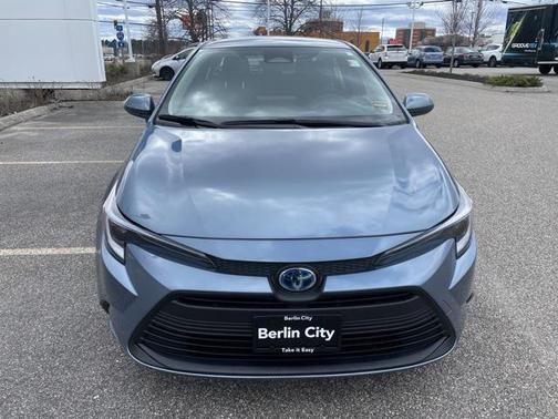 2025 Toyota Corolla Hybrid LE
