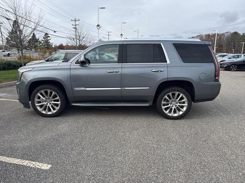 2020 Cadillac Escalade Luxury