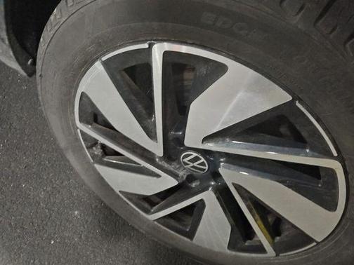 2024 Volkswagen Atlas 2.0T SE w/Technology 4MOTION