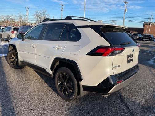 2024 Toyota RAV4 Hybrid SE