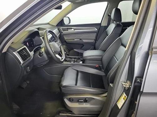 2022 Volkswagen Atlas 3.6L SE w/Technology