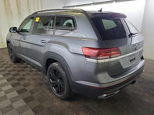 2022 Volkswagen Atlas 3.6L SE w/Technology