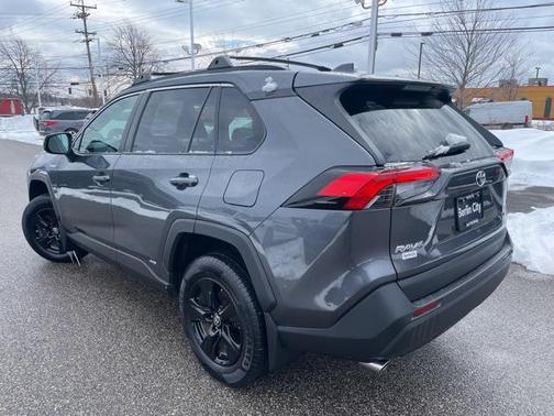 2021 Toyota RAV4 Hybrid LE