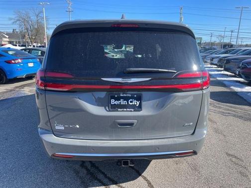 2022 Chrysler Pacifica L