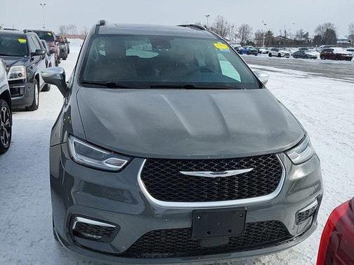 2022 Chrysler Pacifica L