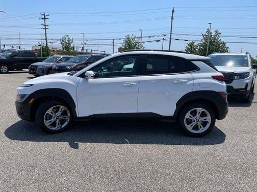 Lunar White 2023 Hyundai KONA SEL