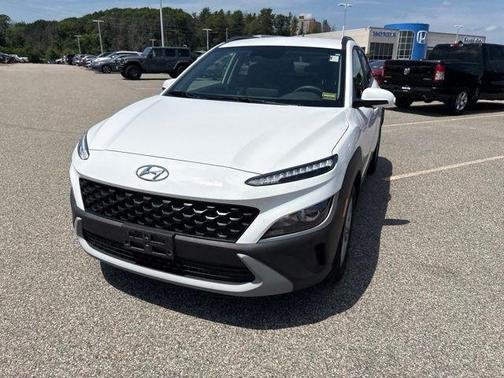 Lunar White 2023 Hyundai KONA SEL