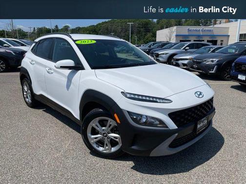 Lunar White 2023 Hyundai KONA SEL