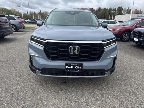 Platinum White Pearl 2023 Honda Pilot AWD Elite