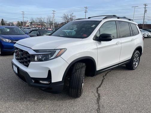 2023 Honda Passport AWD TrailSport
