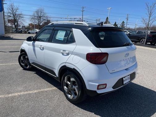 2022 Hyundai VENUE Limited