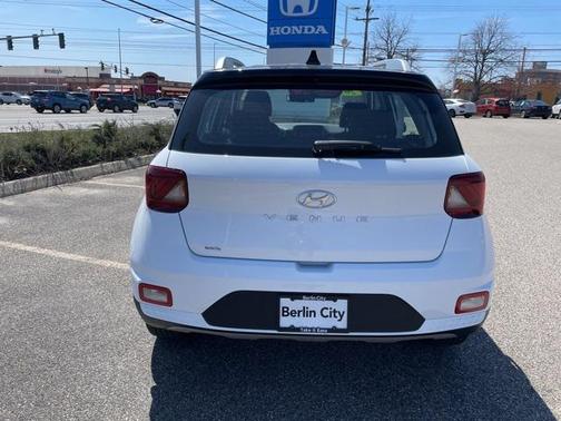 2022 Hyundai VENUE Limited