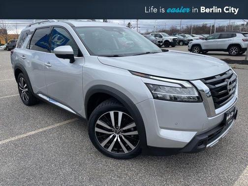 2023 Nissan Pathfinder Platinum 4WD