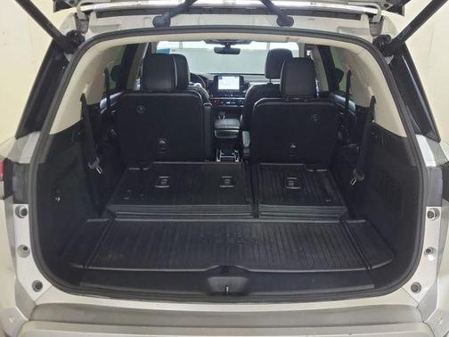 2023 Nissan Pathfinder Platinum 4WD