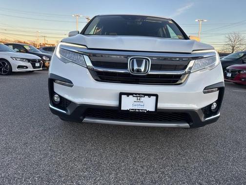 2022 Honda Pilot Touring 8-Passenger