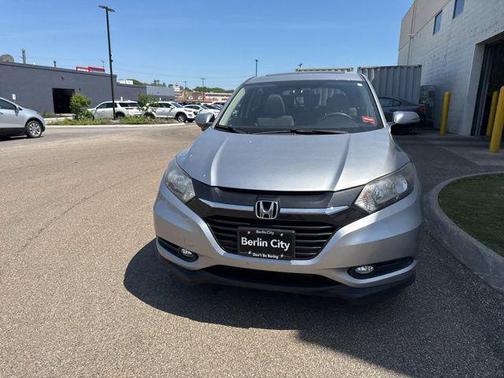 Lunar Silver Metallic 2018 Honda HR-V EX