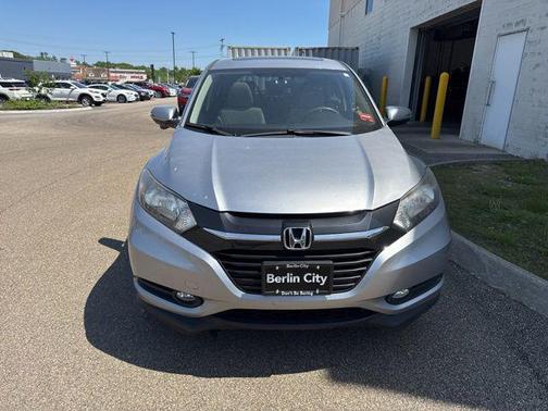 Lunar Silver Metallic 2018 Honda HR-V EX
