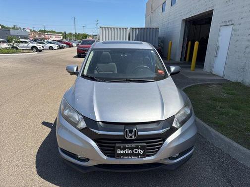 Lunar Silver Metallic 2018 Honda HR-V EX