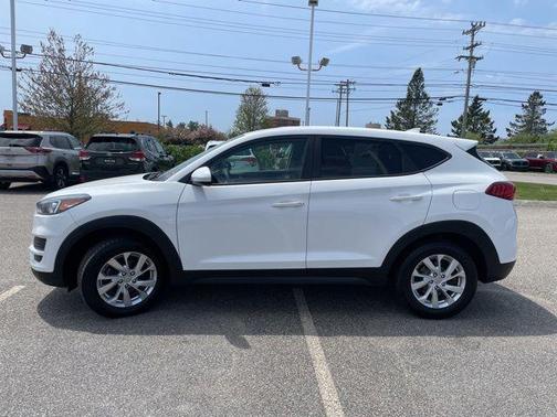 Dazzling White 2019 Hyundai TUCSON SE