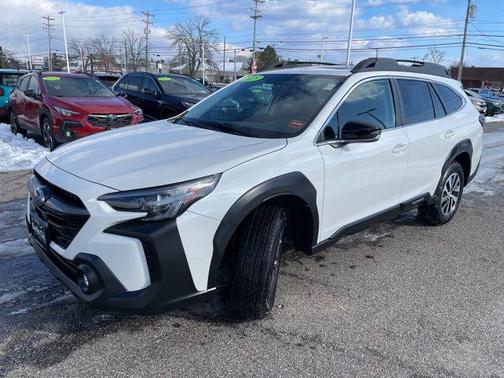 2025 Subaru Outback Premium