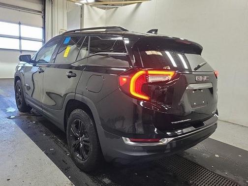 2022 GMC Terrain AWD AT4
