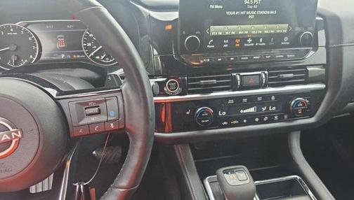 2024 Nissan Pathfinder SL 4WD