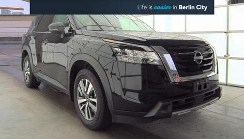 2024 Nissan Pathfinder SL 4WD