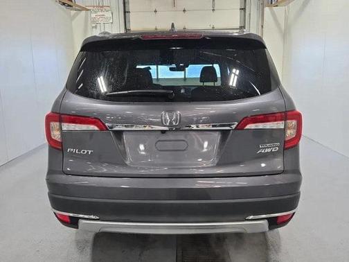 2022 Honda Pilot Touring 8-Passenger