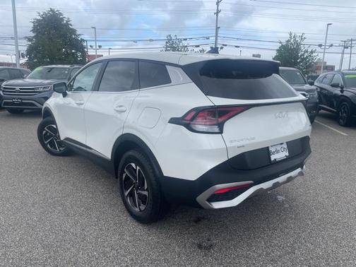 2023 Kia Sportage Hybrid LX