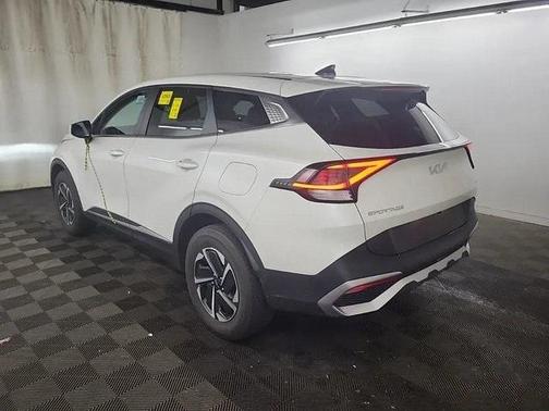 2023 Kia Sportage Hybrid LX