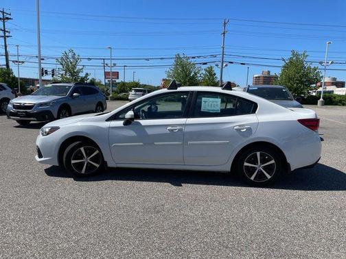 Crystal White Pearl 2021 Subaru Impreza Premium