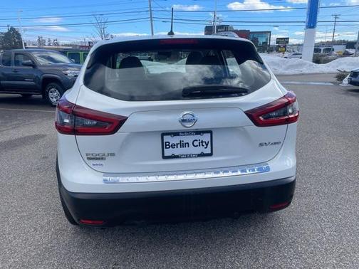 2020 Nissan Rogue Sport SV