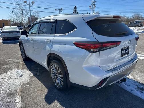 2021 Toyota Highlander Platinum
