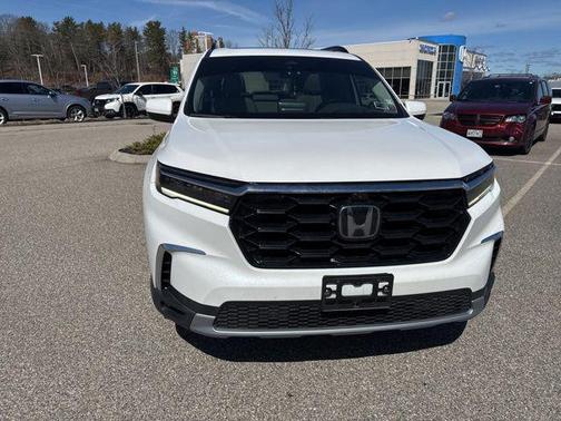 Platinum White Pearl 2023 Honda Pilot AWD Elite
