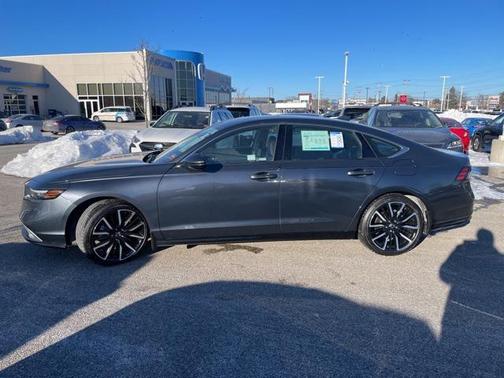 2023 Honda Accord Hybrid Touring