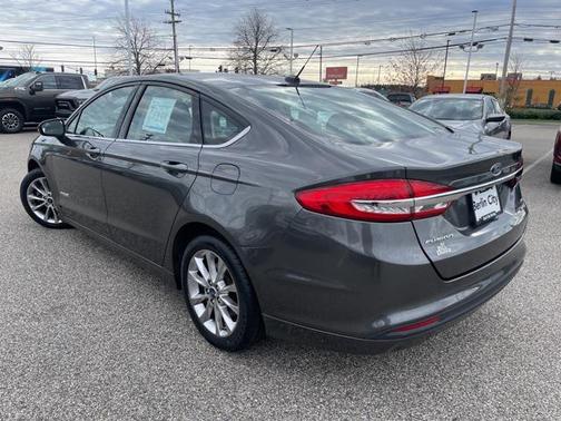 2017 Ford Fusion Hybrid SE