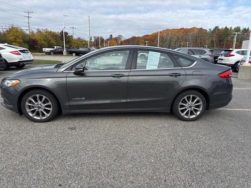 2017 Ford Fusion Hybrid SE